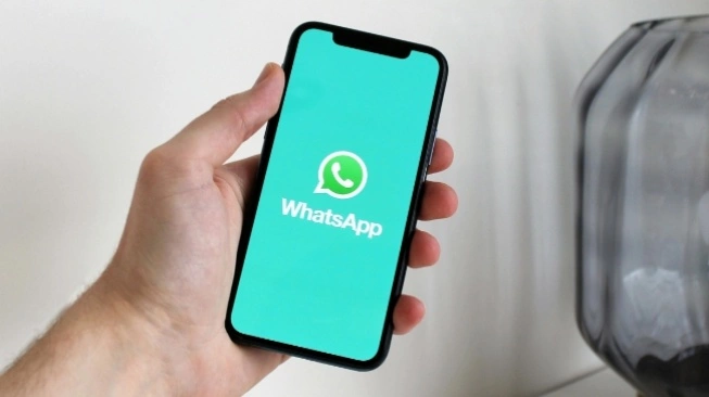 WhatsApp backup ke Google Drive atau iCloud menjaga percakapan dan media tetap aman saat ganti HP
