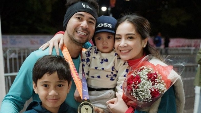 Raffi Ahmad Blak-blakan Jawab Kabar Adopsi Lily Jadi Anak