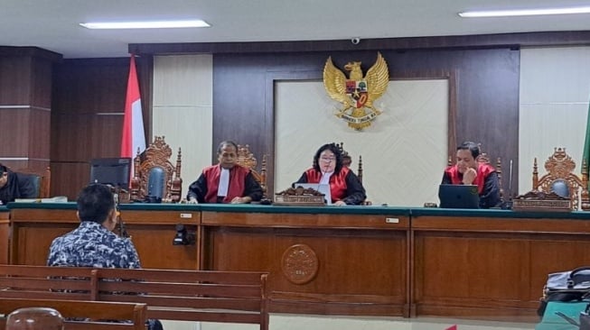 Bagi-bagi Duit saat Kampanye, Caleg DPR RI Partai Demokrat Sulsel Divonis 5 Bulan