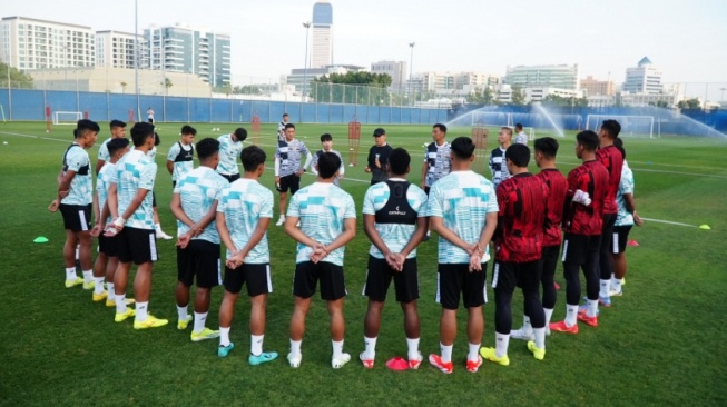 Sesi Latihan Perdana Timnas Indonesia U-23 di Dubai, UEA. (pssi.org)