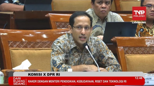 Mendikbudristek Nadiem Makarim saat rapat kerja dengan Komisi X DPR RI di Kompleks Parlemen, Jakarta Pusat, Rabu (3/4/2024). [Tangkapan layar TV Parlemen]