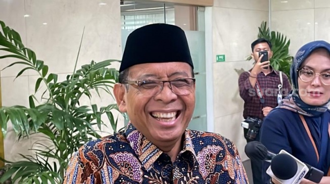 Menteri Sekretaris Negara (Mensesneg) Pratikno diemui di Kompleks Istana Kepresidenan, Jakarta, Rabu (3/4/2024). (Suara.com/Novian)