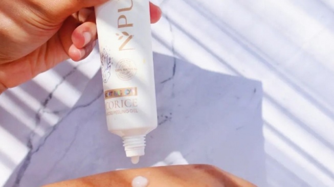 3 Rekomendasi Exfoliating Gel Lokal Mencerahkan Wajah, Gak Bikin Perih