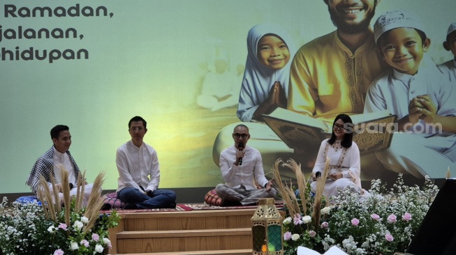 Jumpa pers Indosat Ooredoo Hutchison di Jakarta, Rabu (3/4/2024). [Suara.com/Dythia Novianty]