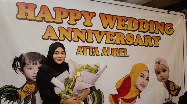 Wedding anniversary Atta Halilintar dan Aurel Hermansyah. (Instagram)