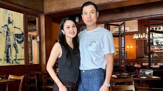 Sandra Dewi dan suami, Harvey Moeis. (Instagram/sandradewi88)