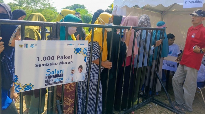 Kementrian BUMN Bersama Inalum Gelar Safari Ramadhan 2024, Warga: Sangat Membantu Emak-emak