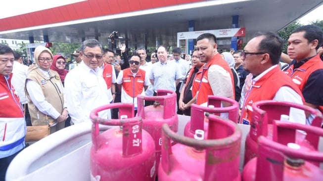 Menteri ESDM Tinjau Kesiapan Pertamina Surabaya Sambut Libur Idul Fitri