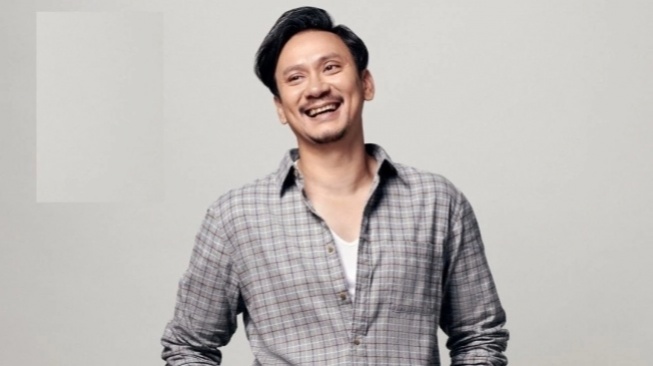 Di Tengah Perceraian Para Sahabatnya, Ini Rahasia Vincent Rompies Tetap Harmonis dengan Istri