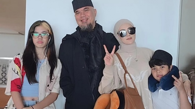 Mulan Jameela unggah foto dengan keluarga (Instagram/@mulanjameela1)