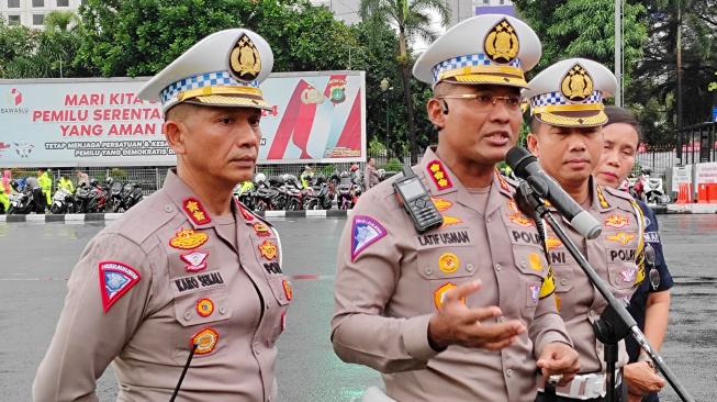 Dirlantas Polda Metro Jaya, Kombes Latif Usman di Jakarta, Selasa (9/4/2024). [Suara.com/Yasir]