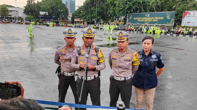 Dirlantas Polda Metro Jaya, Kombes Latif Usman di Jakarta, Selasa (9/4/2024). [Suara.com/Yasir]