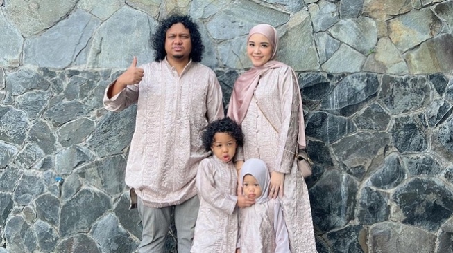 Potret Kenangan Babe Cabita bareng Istri (Instagram/@fatiyw)