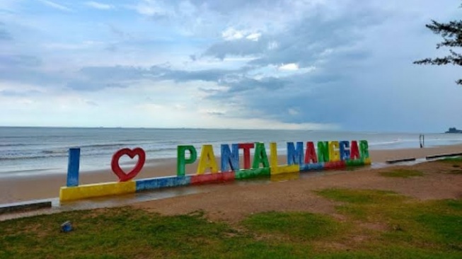 Disporapar Balikpapan Targetkan PAD Rp 266 Juta dari Pantai Manggar Segara Sari di Libur Lebaran