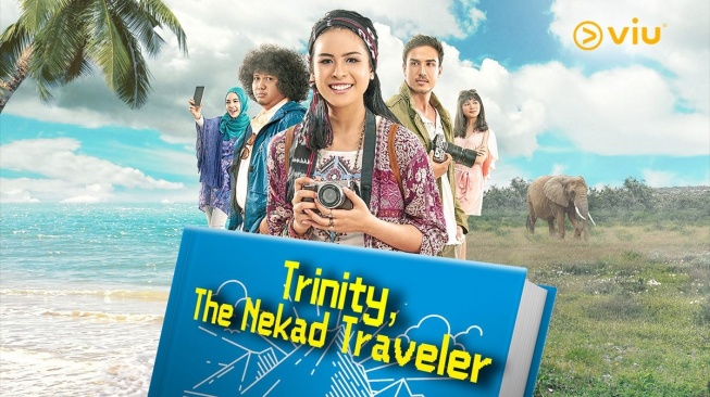 Poster film Trinity, The Nekad Traveler yang dibintangi Maudy Ayunda, Hamish Daud, dan Babe Cabita. [Instagram]