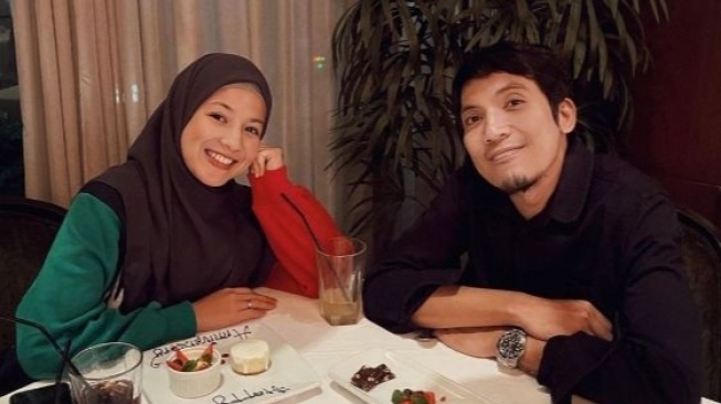 Beda Kekayaan Natasha Rizky dan Desta yang Viral, Kini Menangis usai Cerai