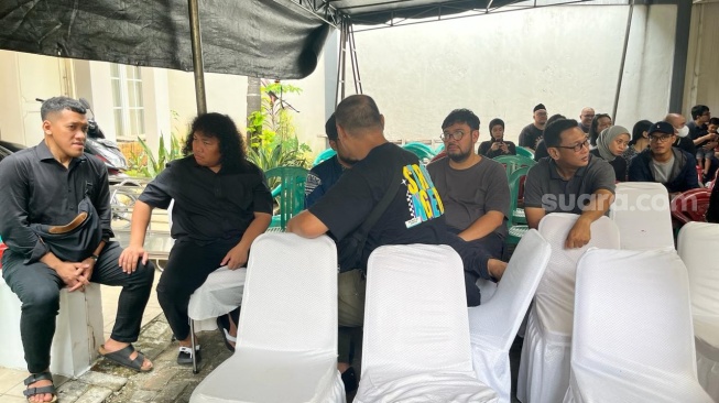 Marshel Widianto Hingga Praz Teguh Ikut Mandikan Jenazah Babe Cabita