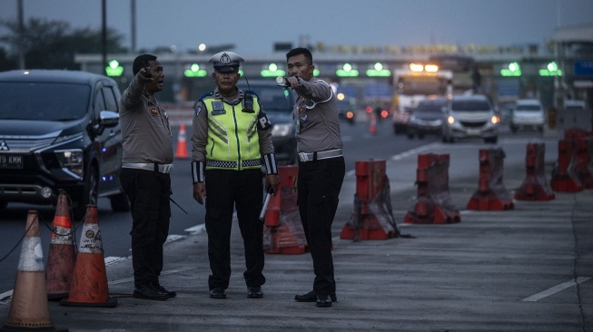 Lebaran 2024: Pengguna Jalan Tol Wajib Patuhi Rambu dan Arahan Petugas, Termasuk Contraflow Segera!