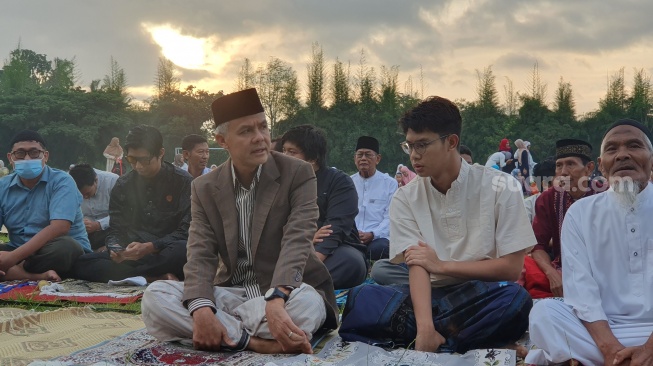 Idul Fitri 1445 Hijriah, Ganjar Pranowo dan Keluarga Rayakan Lebaran di Sleman