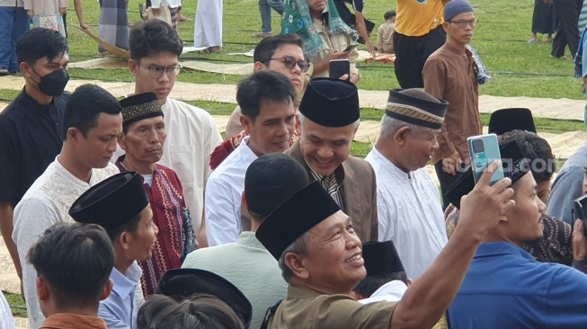 Salat Idul Fitri di Sleman, Ganjar Pranowo: Seperti Kembali ke Kampung Halaman