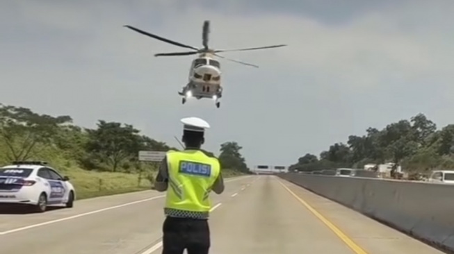 Viral Evakuasi Korban Kecelakaan Bus Rosalia Indah Pakai Helikopter, Netizen Takjub: Kirain Bukan Di Indonesia