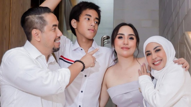 Salmafinan Sunan rayakan Lebaran dengan keluarga (Instagram/@heidysunan)