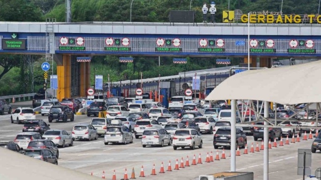 Sebanyak 414.547 Mobil Keluar Masuk Jabodetabek di H1 Lebaran