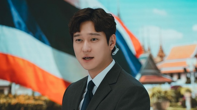 Potret Go Kyung Pyo di Frankly Speaking (Instagram/@jtbcdrama)