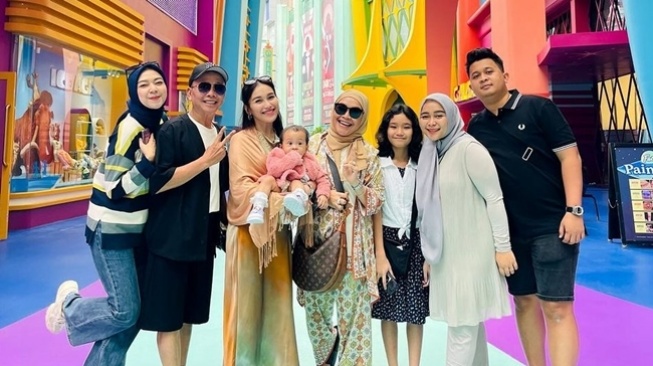 Potret Ayu Ting Ting Liburan di Kuala Lumpur (Instagram/@ayutingting92)