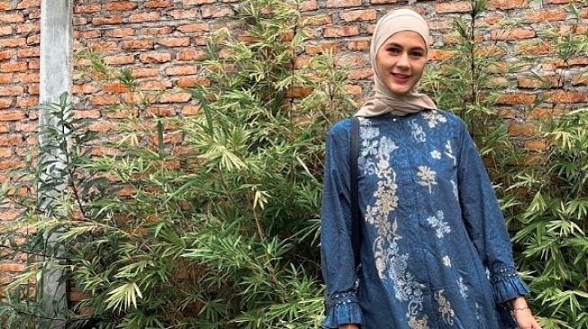 Potret Paula Verhoeven Berhijab (Instagram)
