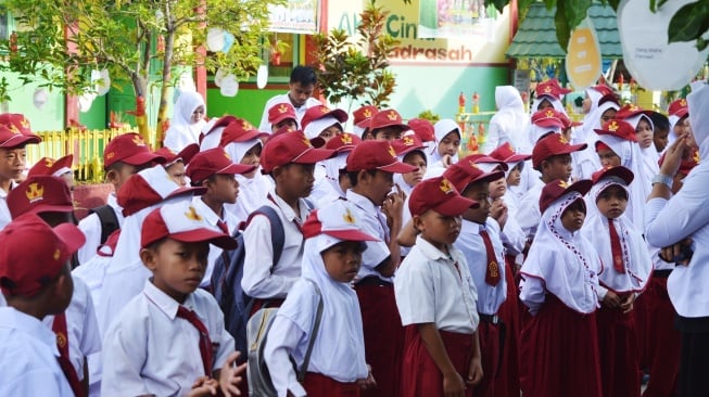 Seragam Sekolah di Balikpapan Tak Ada Perubahan, Gratis Tetap 3 Pasang per Murid