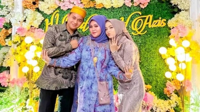 Bikin Salfok, Calon Ibu Mertua Putri DA Disebut Mirip Mantan Istri Sule