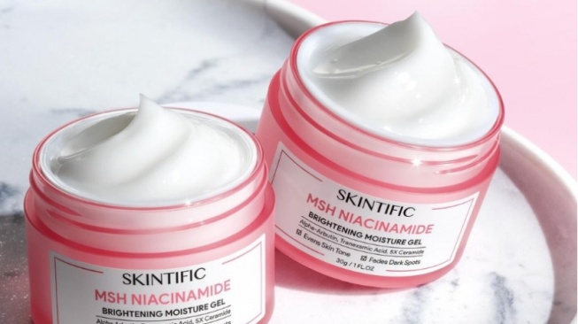 3 Rekomendasi Moisturizer Mencerahkan Wajah, Bisa Dipakai Pagi dan Malam