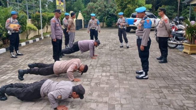 Personel Polres Serang Kena Push Up, Ternyata Ini Penyebabnya