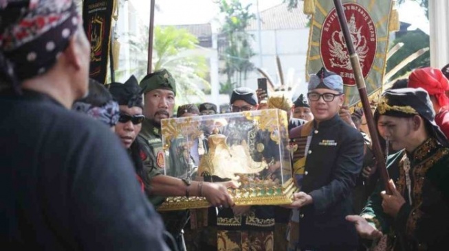 Mahkota Raja Pajajaran Binokasih Dipamerkan di Bogor