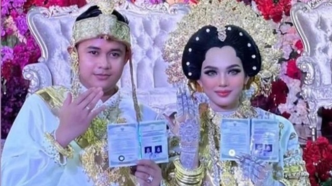 Seberapa Kaya Haji Alwi Ruslan? Mertua Putri Isnari Lempar Duit ke Tiap Tamu Pernikahan