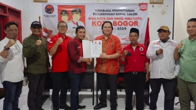 Farhat Abbas Sambangi Kandang Banteng, Daftar Calon Wali Kota Bogor Lewat PDIP