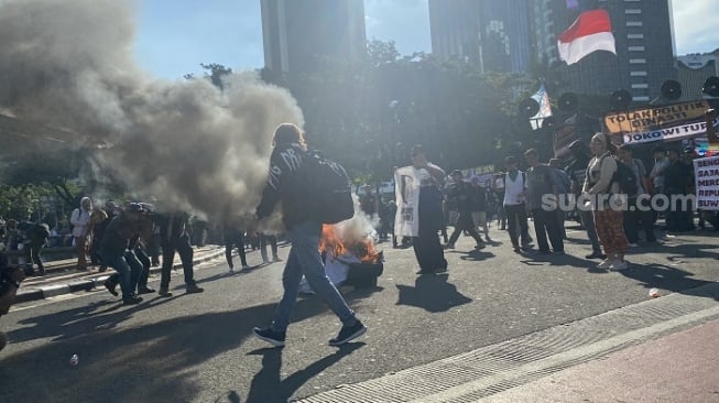 Massa Tolak Pemilu Curang Bubar dari Patung Kuda, Orator Ancam Bakal Long March ke Istana