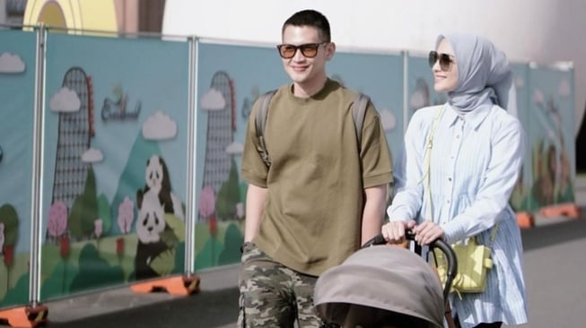 Potret Rezky Aditya Liburan di Korea (Instagram/@citraciki)