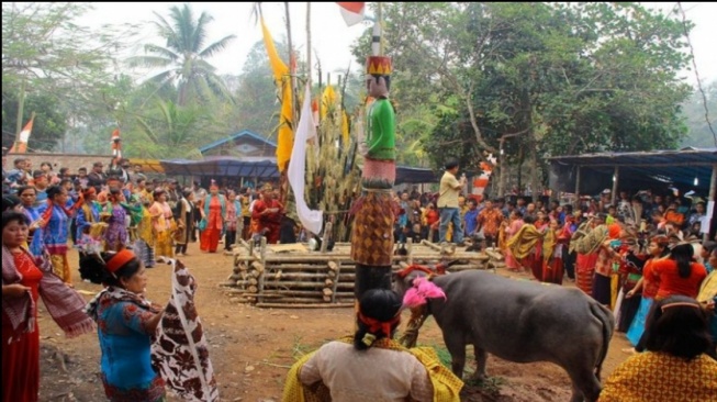 Apa Itu Tiwah? Upacara Pencucian Arwah Paling Sakral dan Terbesar di Kalimantan