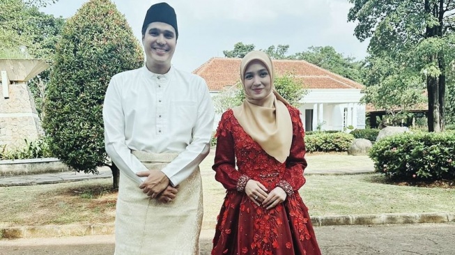 Mischa Chandrawinata dan Cut Syifa. [Instagram]