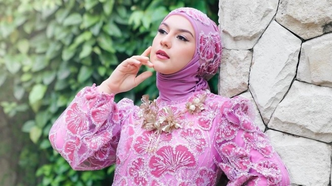 Penampilan Irish Bella Saat Ulang Tahun, Kenakan Busana Rancangan Ivan Gunawan (Instagram)