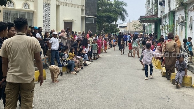 Ngebet Lihat Langsung Gibran Wapres Terpilih, Puluhan Bocah di Rusun Muara Baru Malah Kecewa Gegara Ini