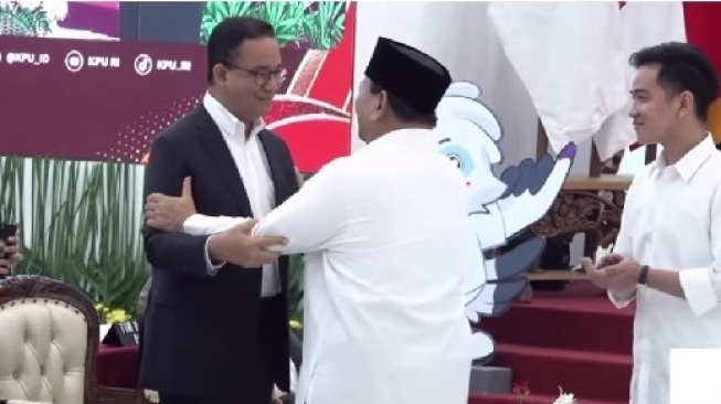 Prabowo Komentari Senyum Anies dan Muhaimin: Berat Sekali