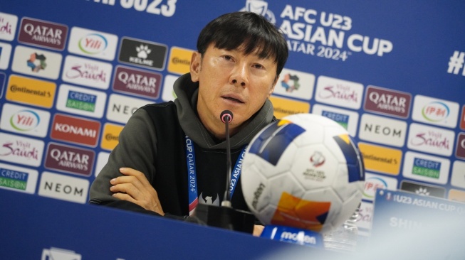 Pelatih Timnas Indonesia U-23 Shin Tae-yong saat konferensi pers menjelang pertandingan melawan Korea Selatan di babak perempat final Piala Asia U-23 2024 (Dok. PSSI).