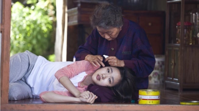 Haru Biru Kisah Nenek dan Cucu yang Terpisah Takdir dalam Film Korea 'Canola'