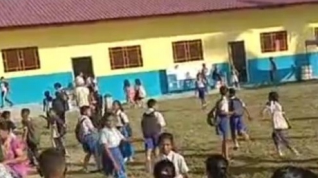 Siswa Panik, SD Yos Sudarso III Batuaji Tiba-tiba Diserang Sekelompok Orang, Ada Apa?