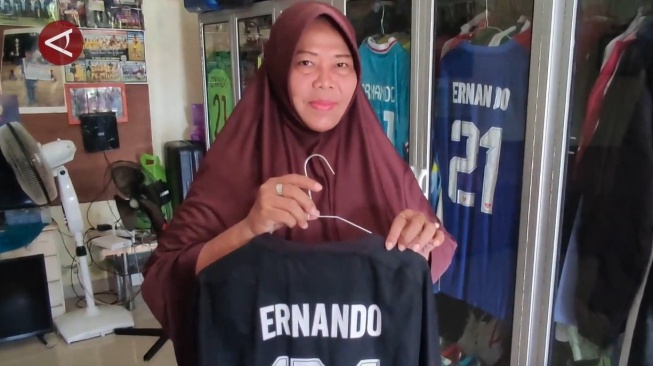 Anaknya Jadi Pahlawan Timnas U-23, Ini Harapan Ibunda Ernando Ari untuk Garuda Muda