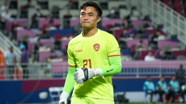 Kiper Timnas Indonesia U-23, Ernando Ari Sutaryadi. (Instagram/nandoariiss)