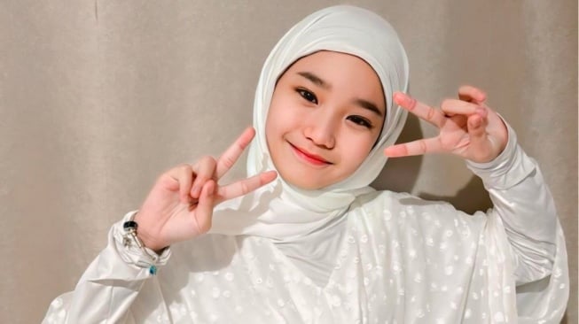 Potret Bilqis Khumairah Razak, Anak Ayu Ting Ting Kenakan Hijab (Instagram)